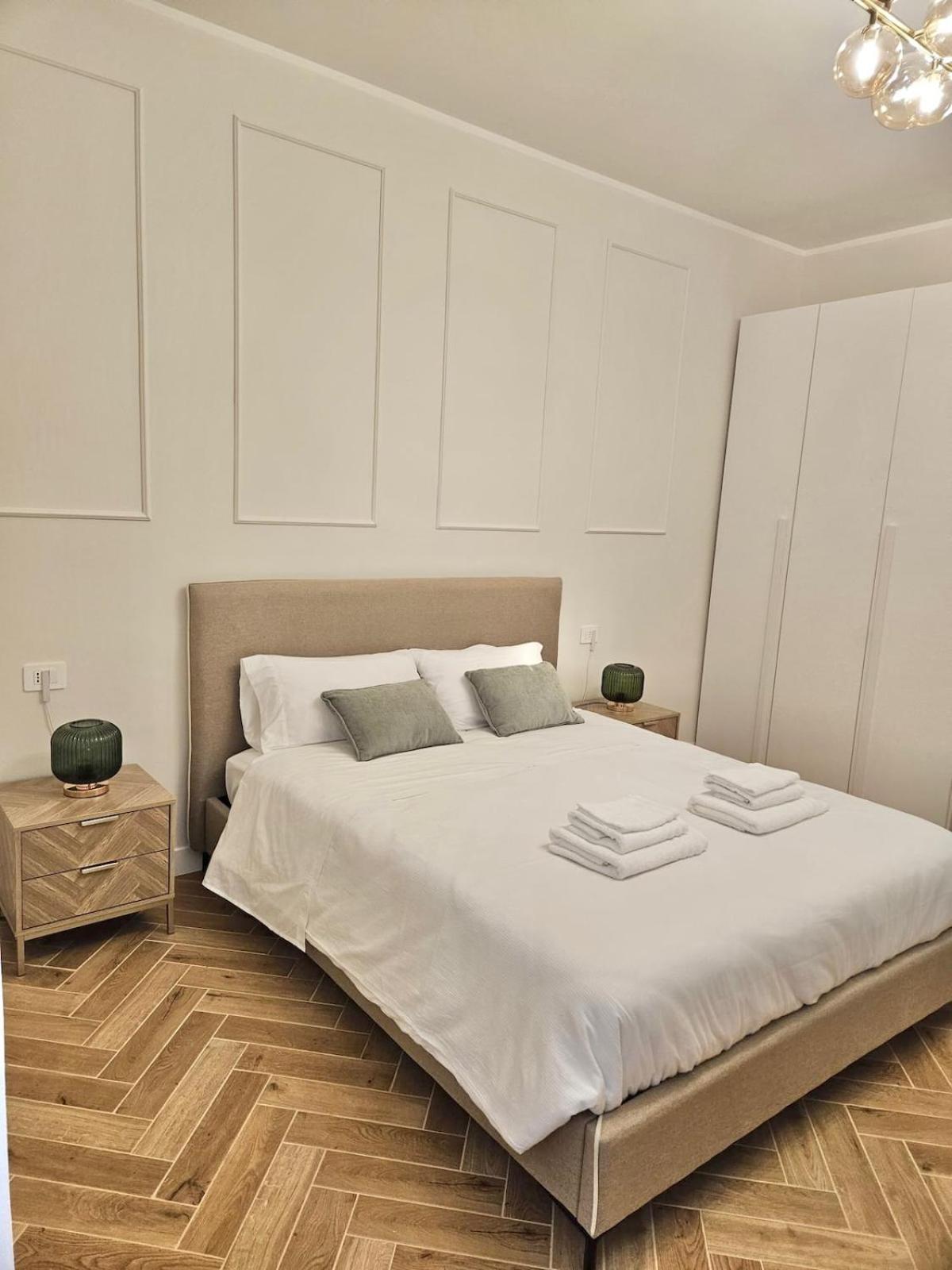 Elegant With Balcony Near The Center Appartement