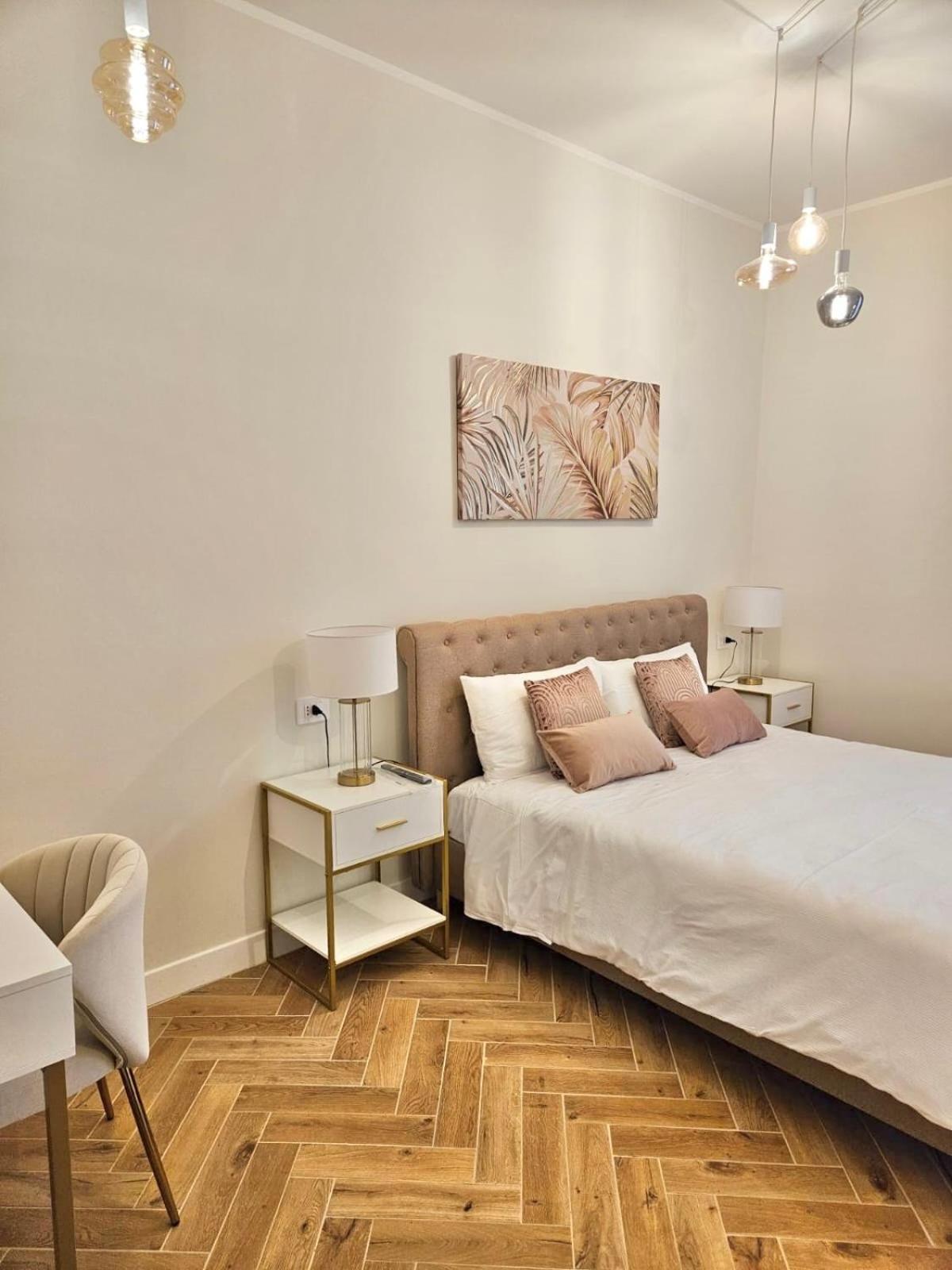 Elegant With Balcony Near The Center Appartement